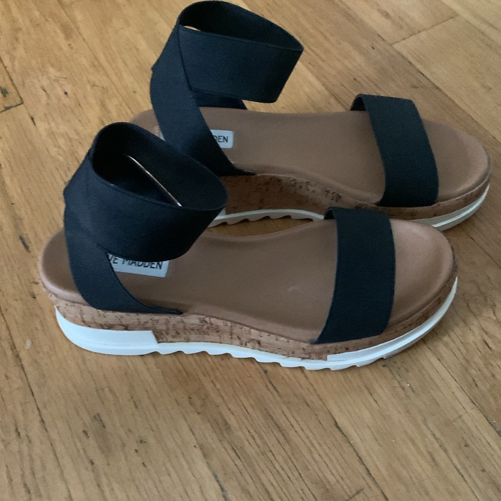 Steve Madden Platform Sandals in good condition
